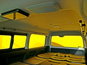 ハイエースバンワゴン　内装架装　FD－BOX　シートアレンジ